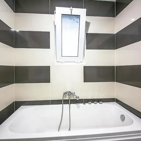 Apartment African *