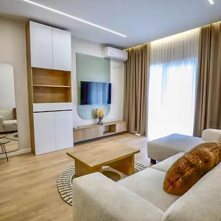 African Apartment Sarandë